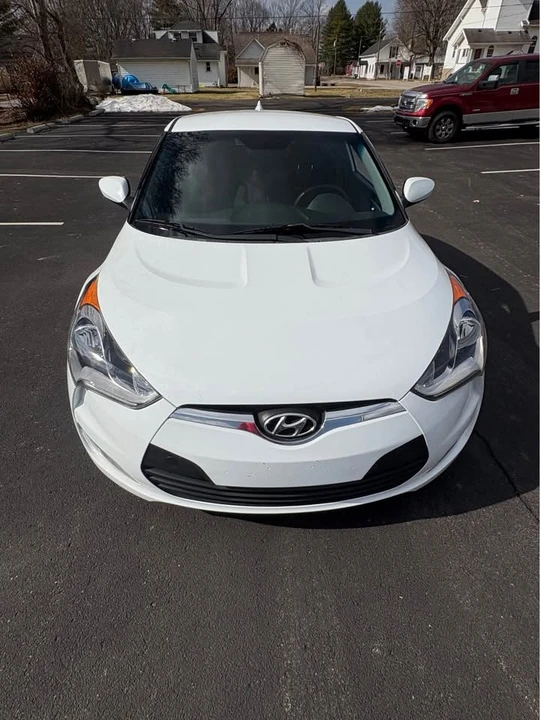 2017 Hyundai Veloster - Image 8 of 18