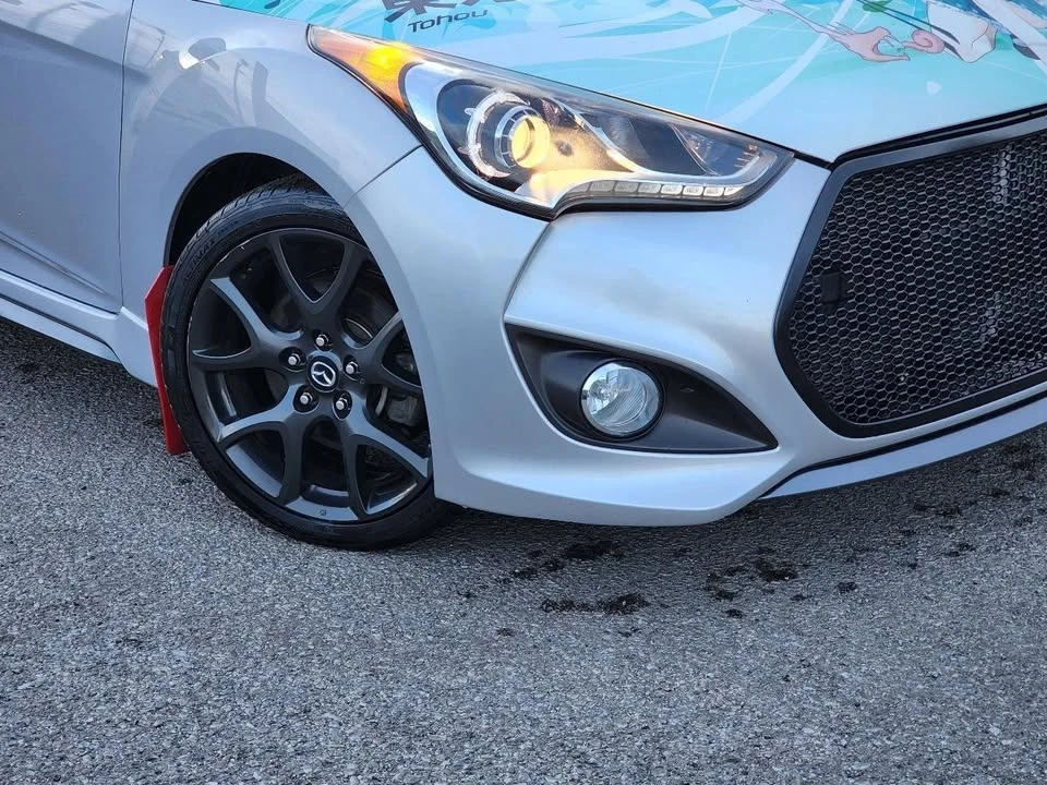 2017 Hyundai Veloster - Image 2 of 20