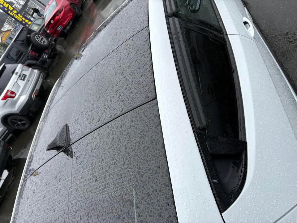 2017 Hyundai Veloster - Image 11 of 18