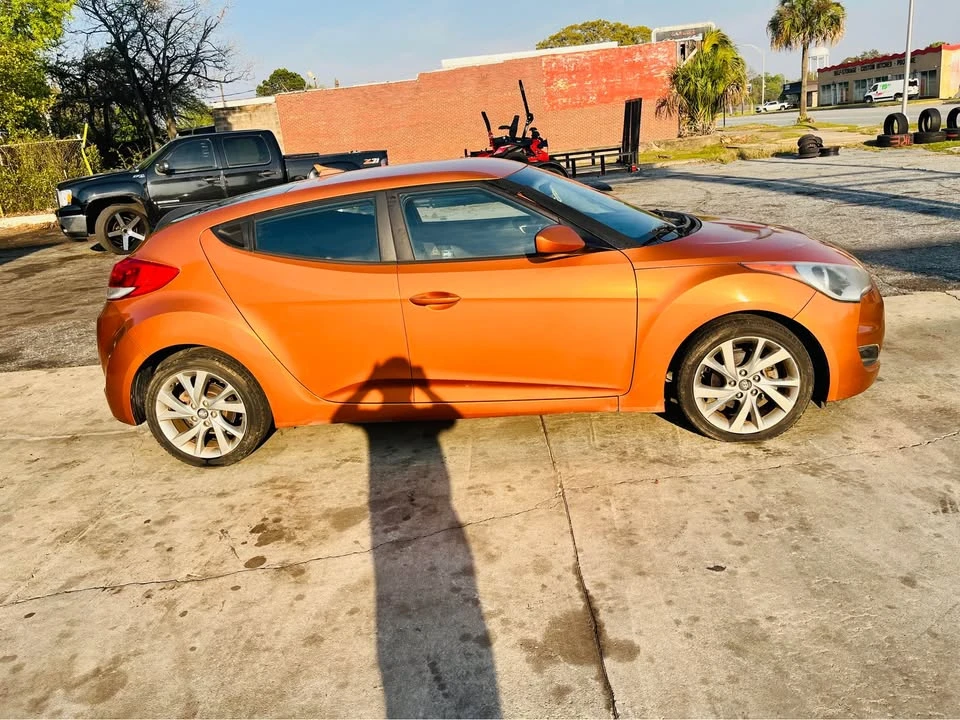 2017 Hyundai Veloster - Image 4 of 13