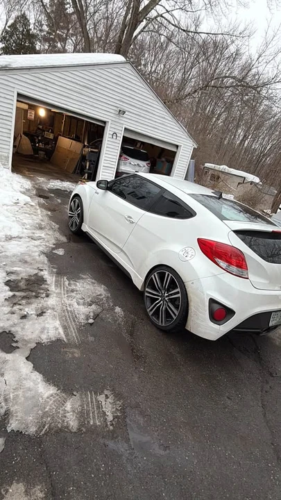 2017 Hyundai Veloster - Image 3 of 3