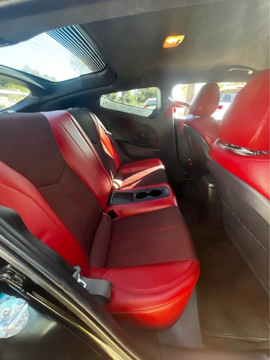 2017 Hyundai Veloster - Image 7 of 18
