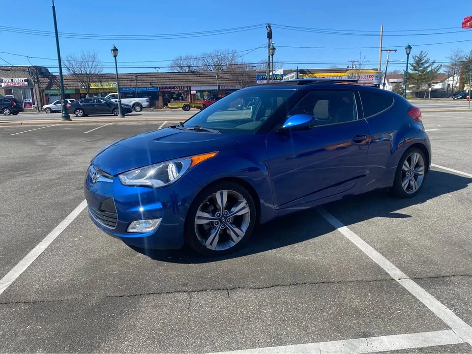 2017 Hyundai Veloster - Image 10 of 19