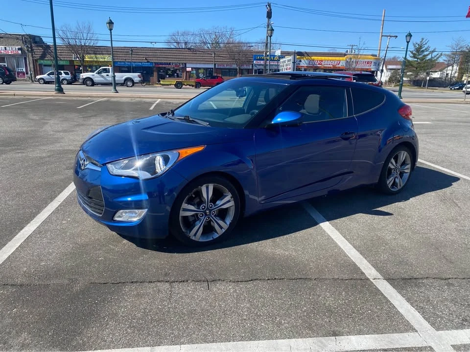2017 Hyundai Veloster - Image 8 of 19