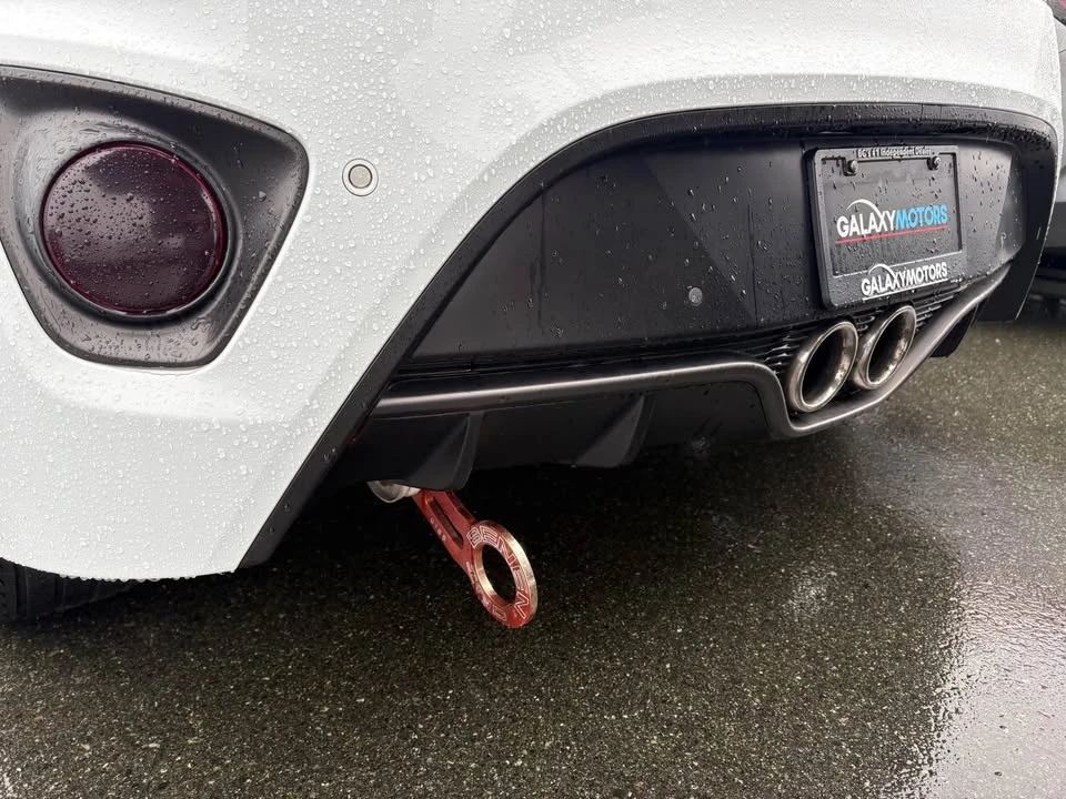 2017 Hyundai Veloster - Image 7 of 18