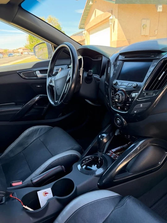 2017 Hyundai Veloster - Image 8 of 8