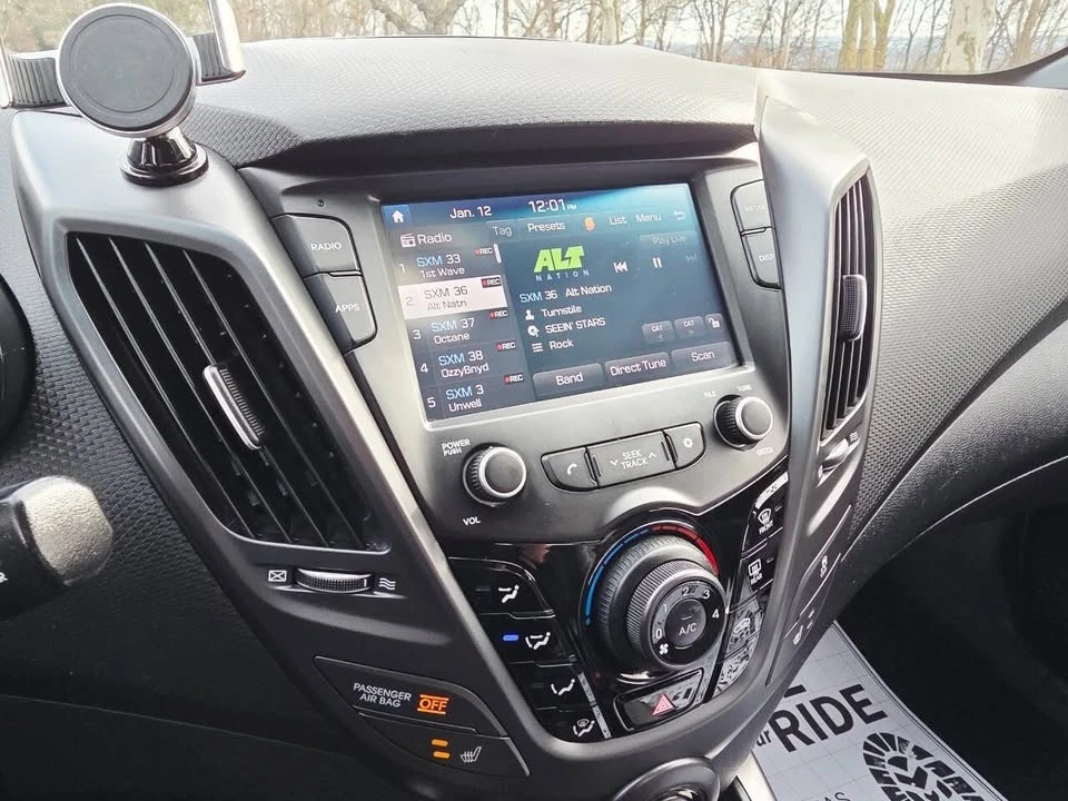 2017 Hyundai Veloster - Image 14 of 18
