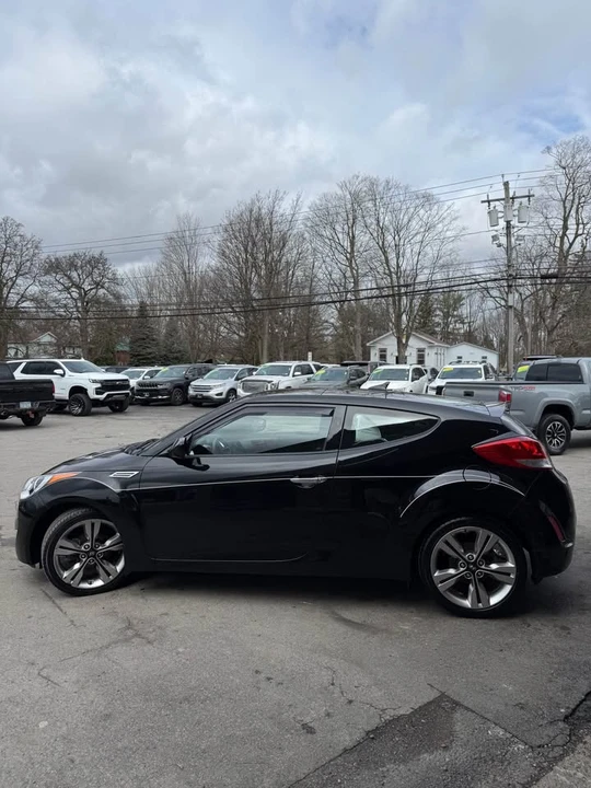 2017 Hyundai Veloster - Image 5 of 12