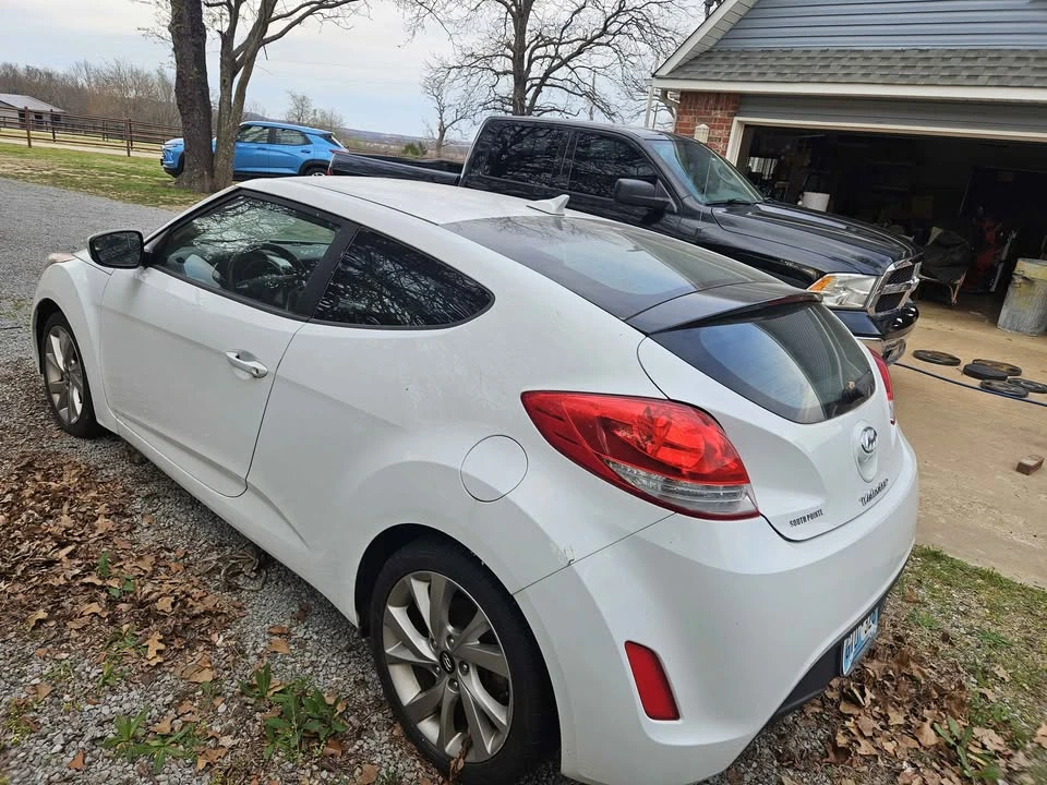 2017 Hyundai Veloster - Image 3 of 7