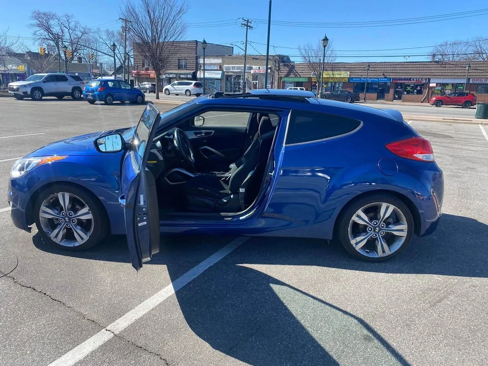 2017 Hyundai Veloster - Image 13 of 16