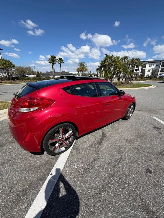 2017 Hyundai Veloster - Image 12 of 17