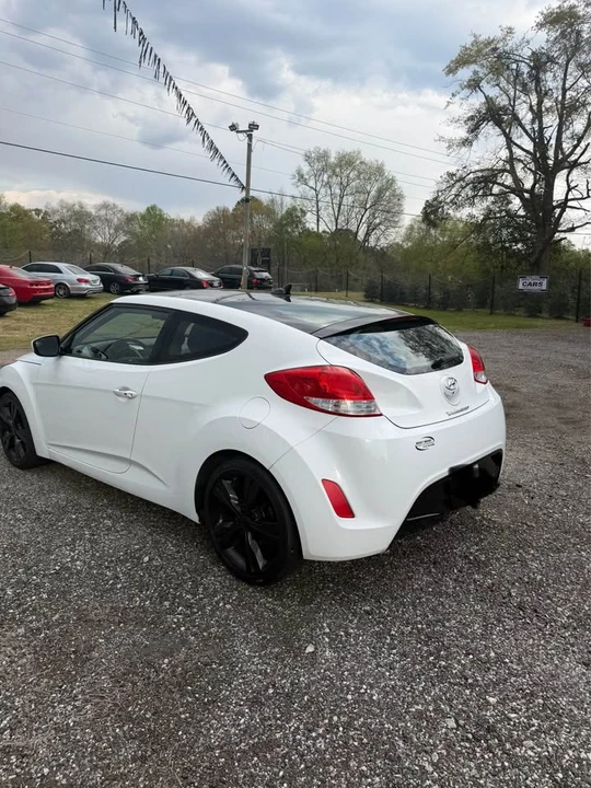 2017 Hyundai Veloster - Image 6 of 13