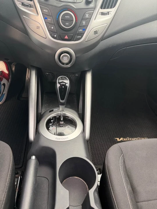 2017 Hyundai Veloster - Image 12 of 12