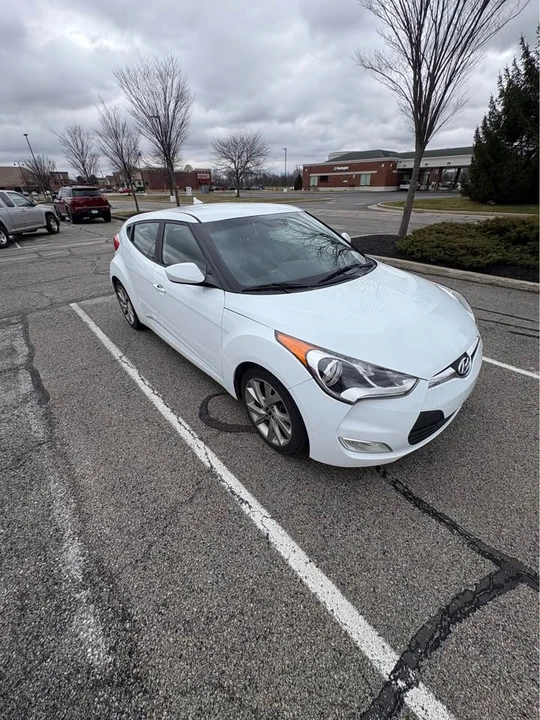 2017 Hyundai Veloster - Image 4 of 12