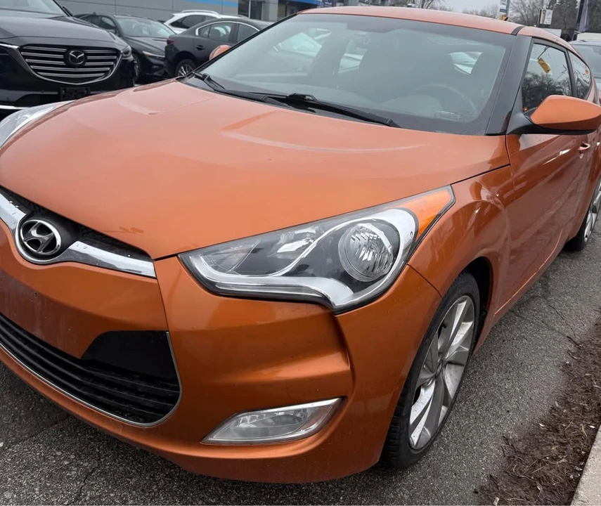 2017 Hyundai Veloster - Image 6 of 10