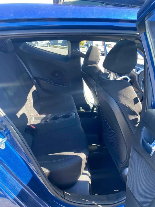 2017 Hyundai Veloster - Image 7 of 19