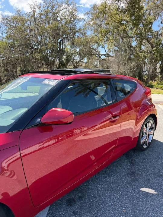 2017 Hyundai Veloster - Image 4 of 17