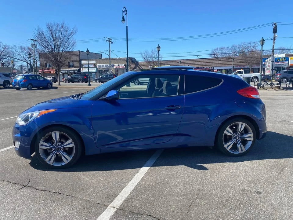 2017 Hyundai Veloster - Image 7 of 16