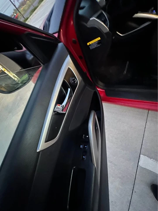 2017 Hyundai Veloster - Image 12 of 15