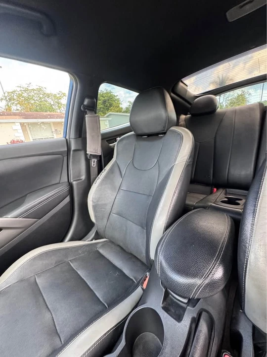 2017 Hyundai Veloster - Image 12 of 16
