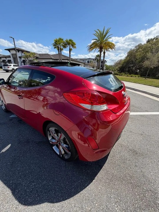 2017 Hyundai Veloster - Image 9 of 17