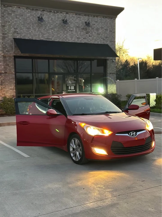 2017 Hyundai Veloster - Image 3 of 15