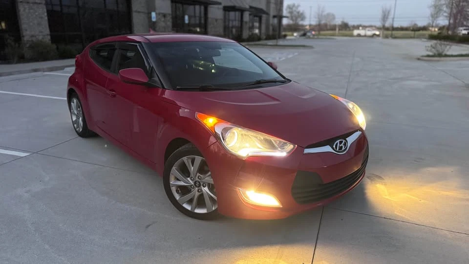2017 Hyundai Veloster - Image 3 of 13