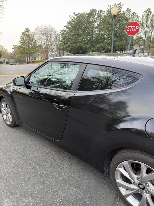 2017 Hyundai Veloster - Image 10 of 20