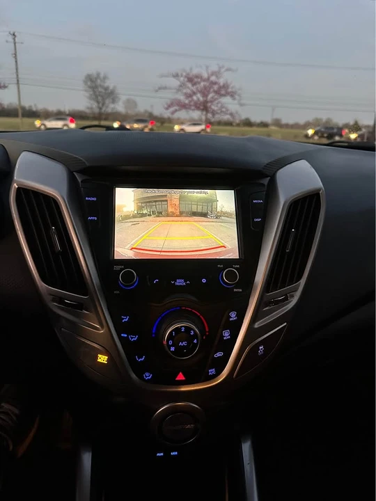 2017 Hyundai Veloster - Image 14 of 15