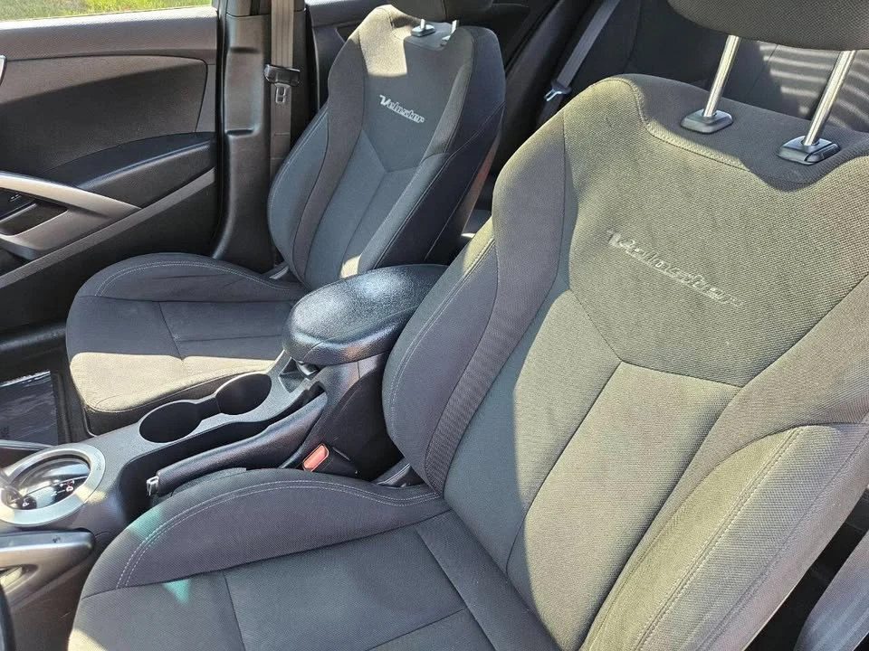 2017 Hyundai Veloster - Image 12 of 19