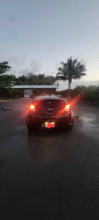 2017 Hyundai Veloster - Image 3 of 5