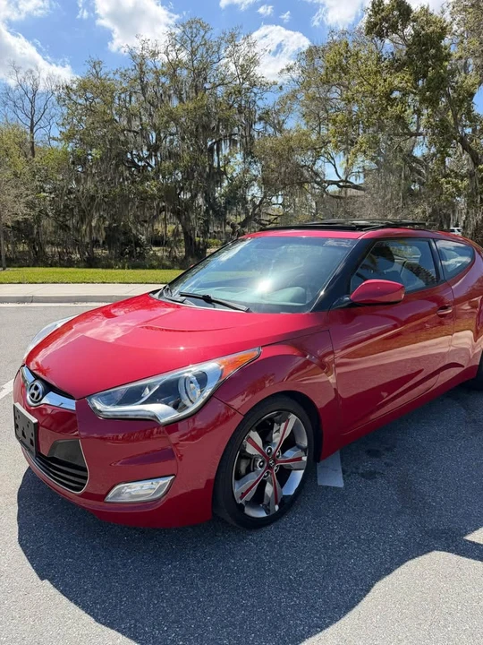 2017 Hyundai Veloster - Image 2 of 12