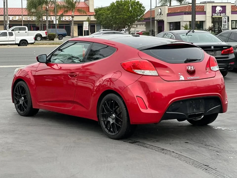2017 Hyundai Veloster - Image 7 of 20