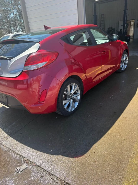 2017 Hyundai Veloster - Image 4 of 5