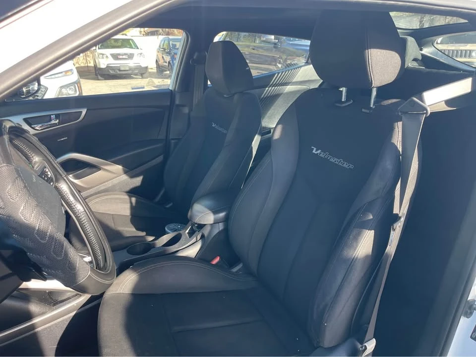 2017 Hyundai Veloster - Image 8 of 8