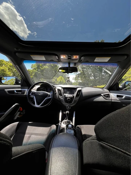 2017 Hyundai Veloster - Image 13 of 19
