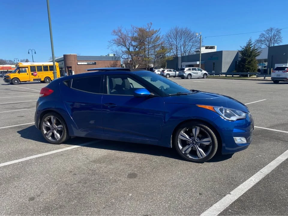 2017 Hyundai Veloster - Image 14 of 19