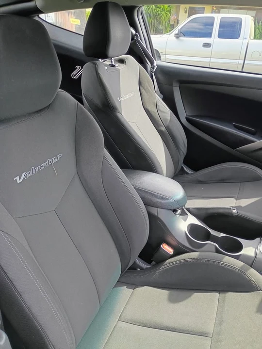 2017 Hyundai Veloster - Image 9 of 17