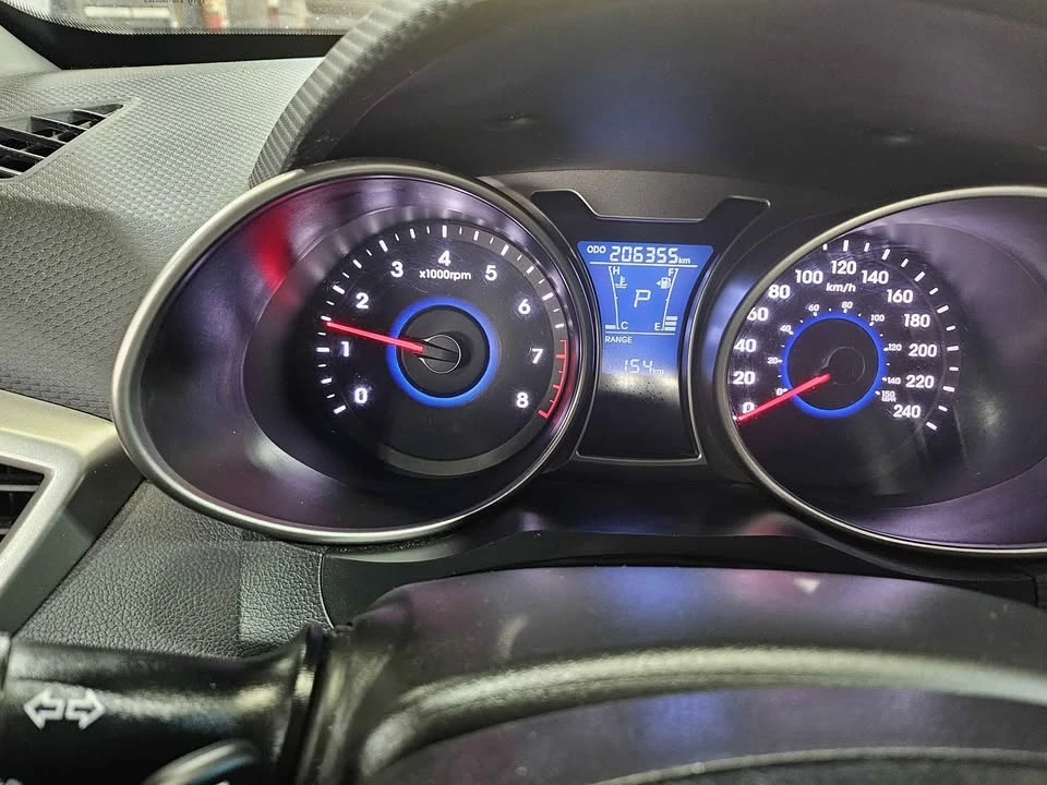 2017 Hyundai Veloster - Image 8 of 13