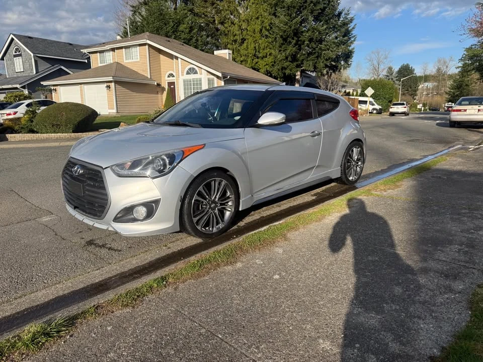 2017 Hyundai Veloster - Image 4 of 10