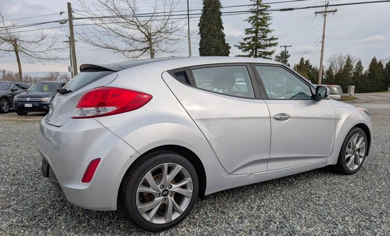2017 Hyundai Veloster - Image 5 of 8
