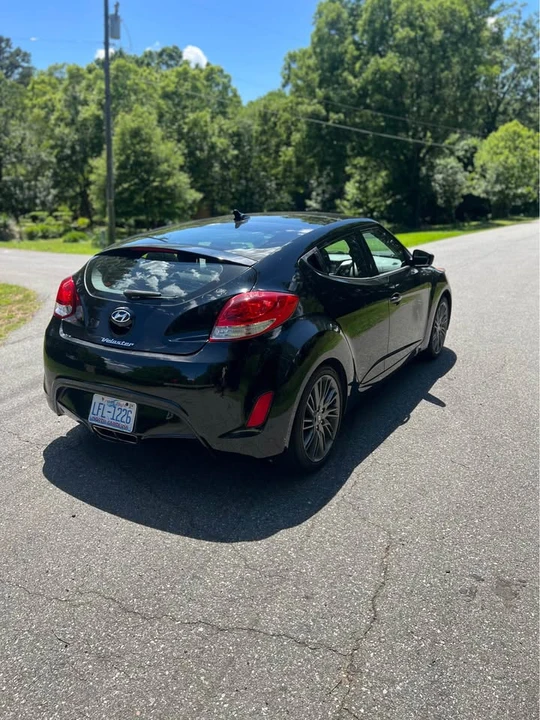 2017 Hyundai Veloster - Image 7 of 19