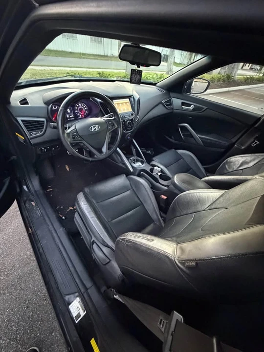 2017 Hyundai Veloster - Image 4 of 6