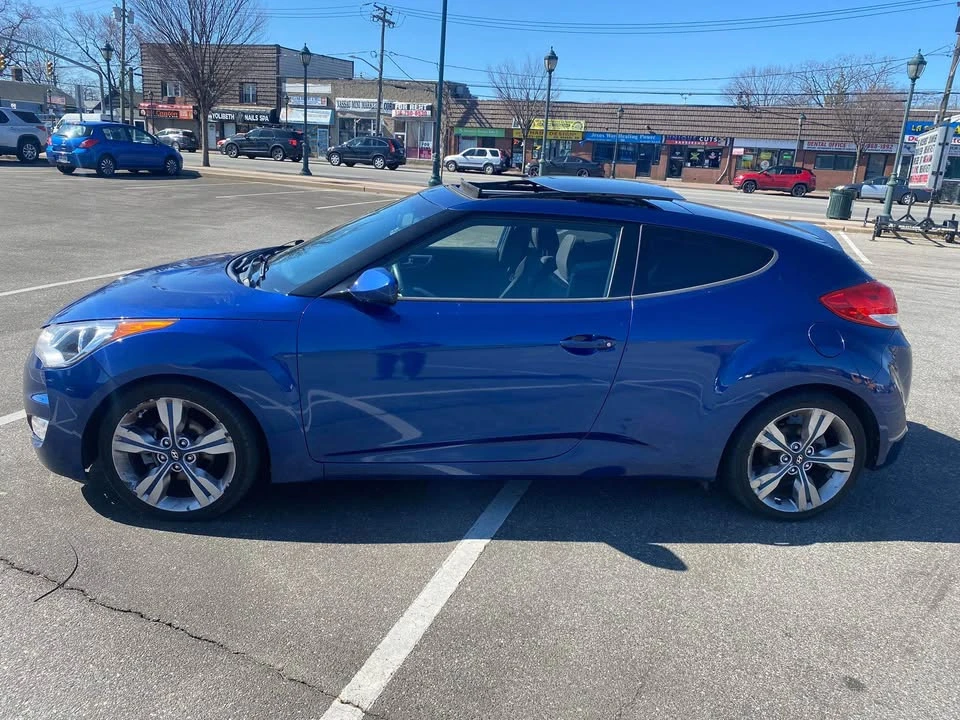 2017 Hyundai Veloster - Image 4 of 16