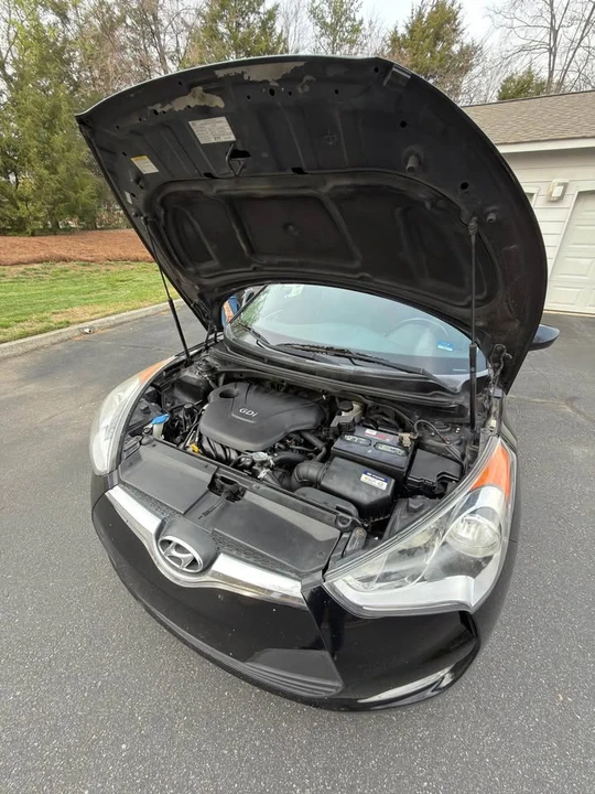 2017 Hyundai Veloster - Image 14 of 20