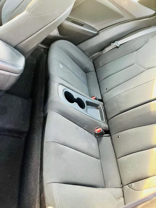 2017 Hyundai Veloster - Image 10 of 15