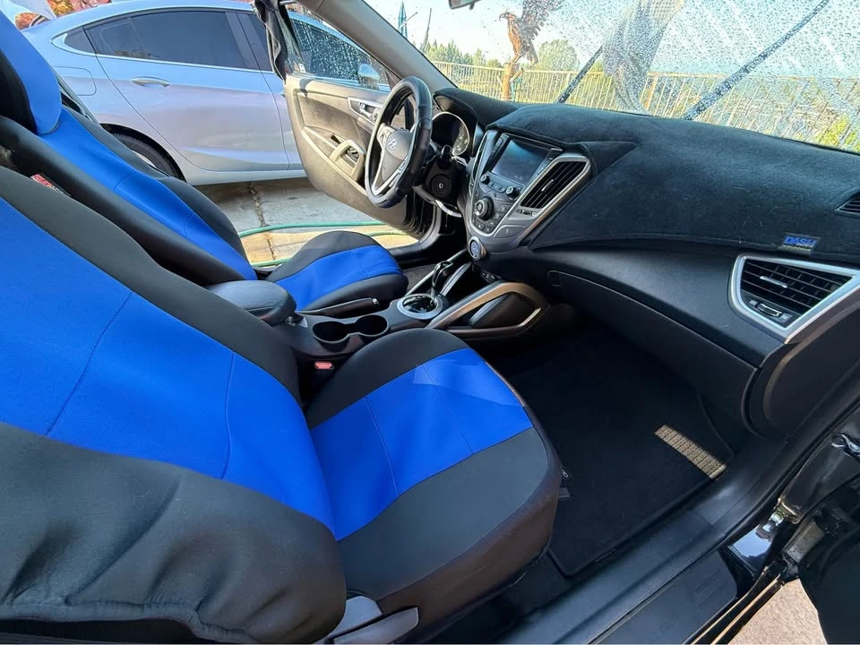 2017 Hyundai Veloster - Image 8 of 12