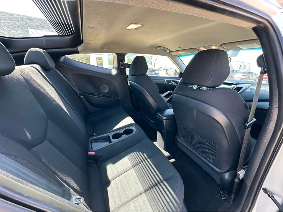 2017 Hyundai Veloster - Image 14 of 20