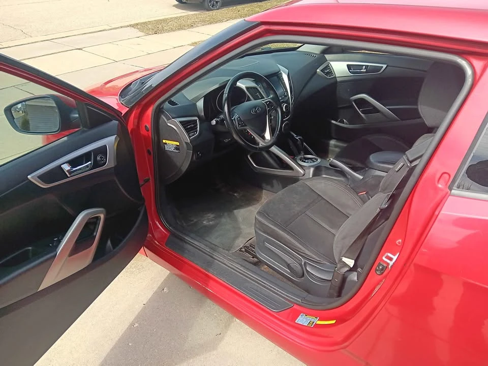 2017 Hyundai Veloster - Image 7 of 12