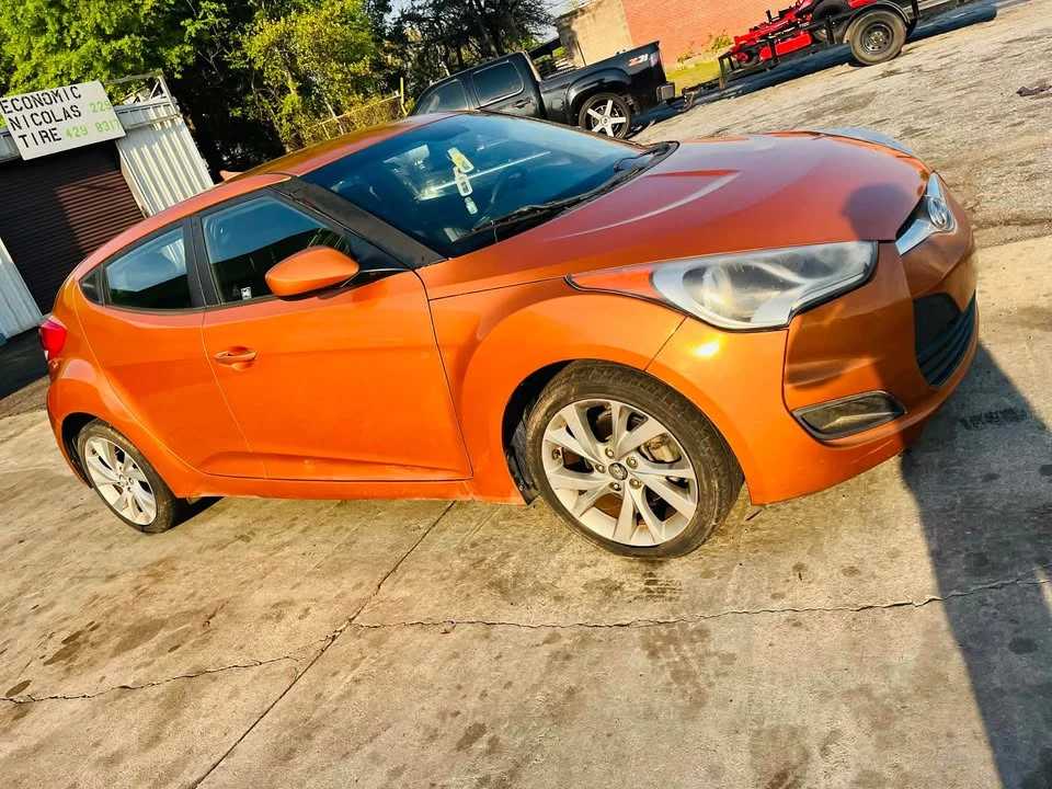 2017 Hyundai Veloster - Image 14 of 15